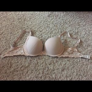 Lace VS bra